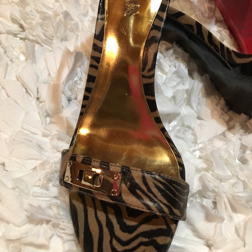 Carlos Santana gold zebra heels - Picture 5 of 6